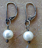 pearl earrings by Vicky Jousan